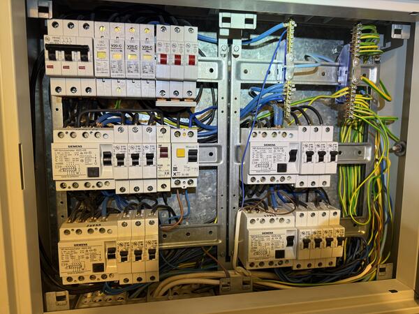 Instalacja elektryczna – elektryk Warszawa electroVOLT